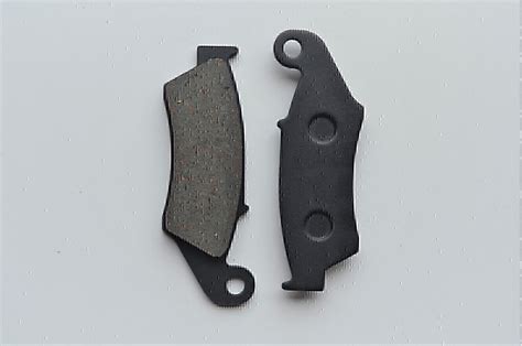 Semi Metallic Front Brake Pad To Fit Suzuki Kawasaki Honda And Other