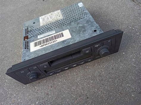 AUDI A3 8P RADIO RADIOODTWARZACZ FABRYCZNE 1DIN CHORUS 8P0035152