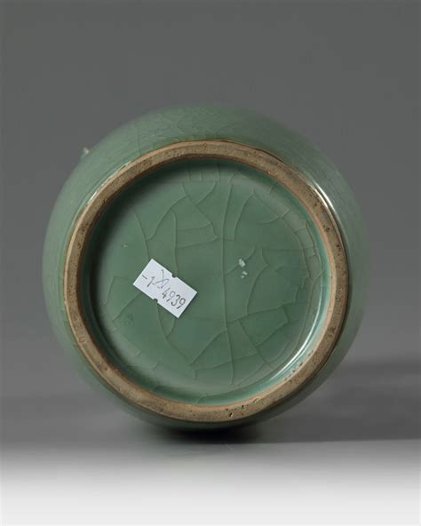 A Chinese Longquan Celadon Kinuta Vase