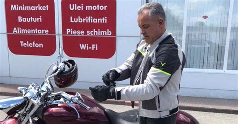 Cheful PDM Vlad Plahotniuc surprins pe motocicletă