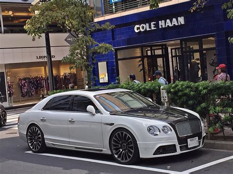 BENTLEY SPOTTING: Mansory Bentley Flying Spur W12