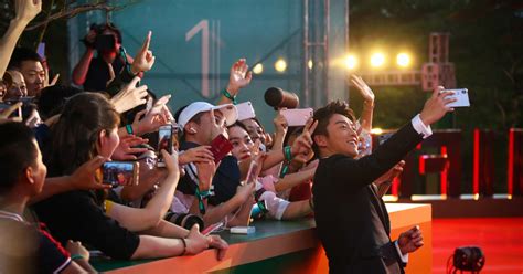 China Cracks Down On Fan Groups Bans Celebrity Rankings As Beijing