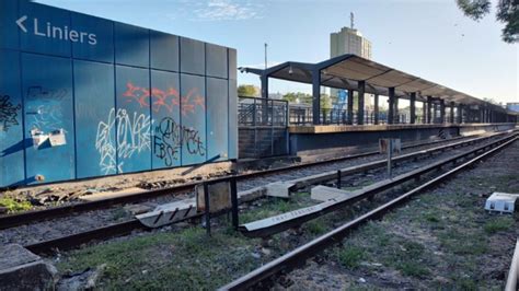 Galería de fotos Paro de trenes fuerte acatamiento estaciones