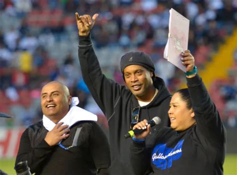 Así Fue El Regreso De Ronaldinho A México Para La Reapertura Del