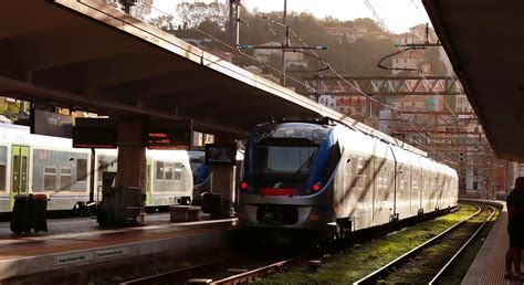 Stazione La Spezia Centrale La Spezia Central Train Statio Flickr