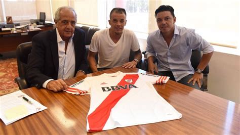 D Alessandro Oficializa Retorno E Assina O River Plate At O Final