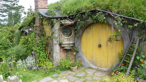 Hobbit House Pictures | The Hobbit Set Photos