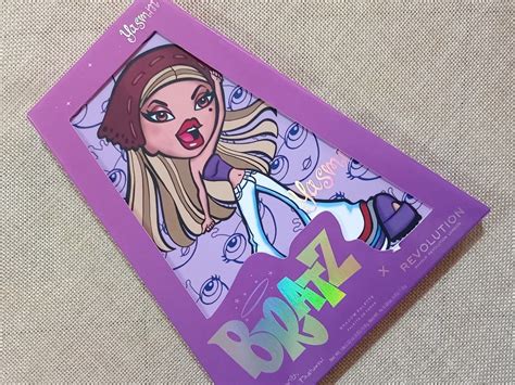 Make Up Revolution X Bratz Doll Eyeshadow Palette Yasmin Beauty