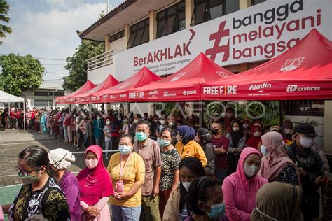 OPERASI PASAR MINYAK GORENG ANTARA Foto