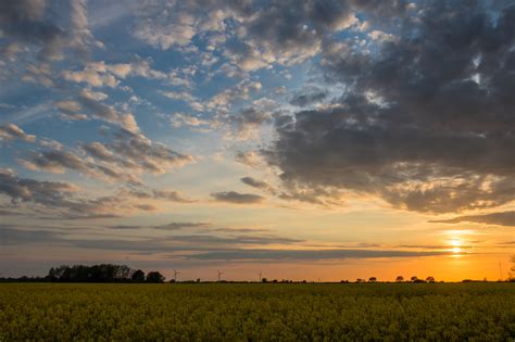 Papel de parede luz solar panorama Pôr do sol céu campo nascer