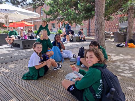 Greensted Primary School & Nursery on Twitter: "💚😋🙏 A quick pit stop and some refuelling at the ...