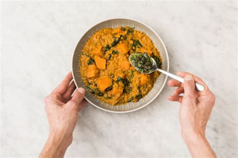 Indisches Dahl Mit S Kartoffel Kokos Rezept Hellofresh