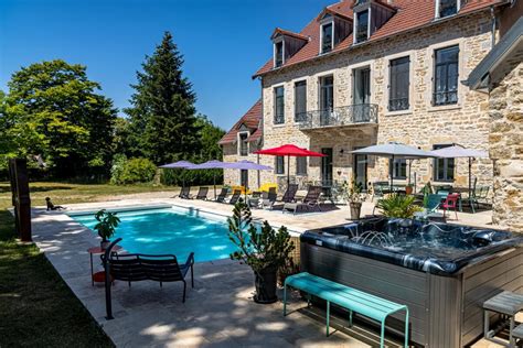 Bon Cadeau Deux Nuit Es Pour Personnes En Chambre D H Te Spa Au Pied