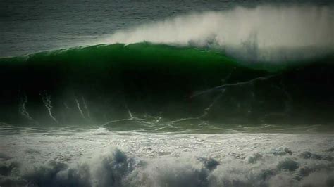 Nazaré surf - YouTube