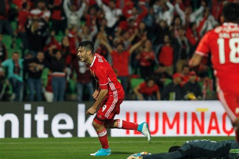 Benfica Acaricia Otro T Tulo En Portugal La Hora