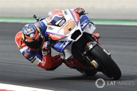 Final MotoGP CatalanGP 1 Lorenzo Ducati 2 Márquez Más líder 3