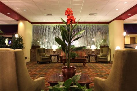 Capital Plaza Hotel: Hospitality in Frankfort, KY