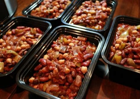 Spicy Vegetarian Chili Slow Cooker - The Meal Prep Ninja