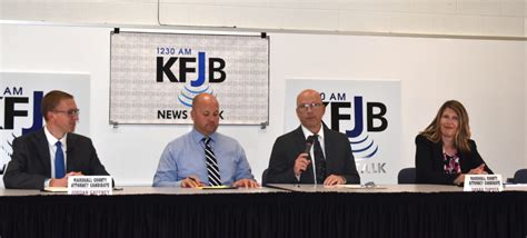 Supervisor, county attorney candidates answer questions during town ...