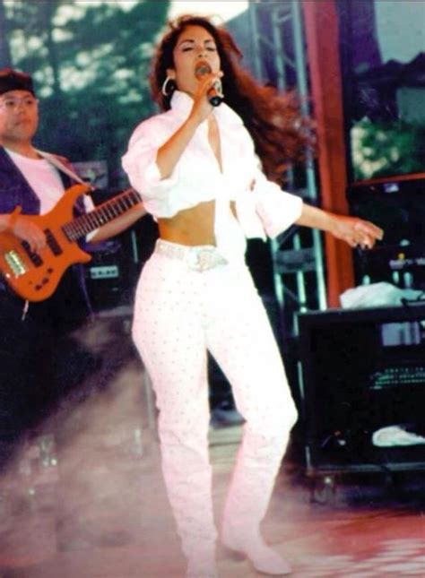 Selena Quintanilla Perez Selena Selena Quintanilla Selena Images And Photos Finder