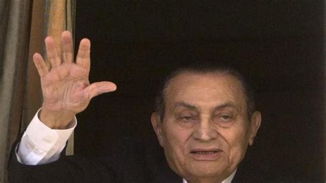 Egypts Former Leader Mubarak Walks Free For First Time In Six Years