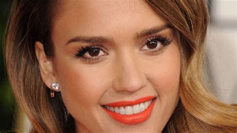 Jessica Alba Proves Orange Lipstick Can Be Stylish | the Beauty Bridge ...