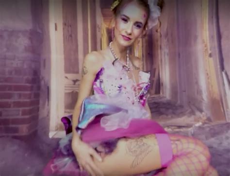 Adelle Unicorn VR Porn Video VRPorn