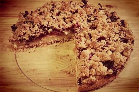 Apfel Heidelbeer Kuchen Mit Mandelstreuseln Von Caroline Chefkoch