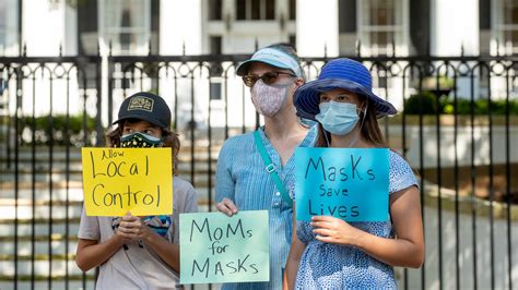 Texas Lawmakers Considering Allowing Mask Mandates With Opt Outs