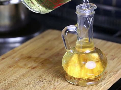 How To Make Garlic Oil 11 Steps With Pictures Wikihow