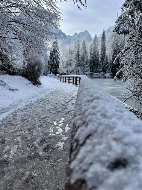 Come Visitare I Laghi Di Fusine In Inverno Viaggi E Ritratti