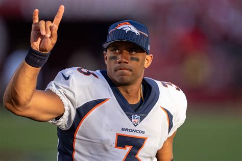 Steelers Qb Russell Wilson Has The Pole Position For The Qb Job