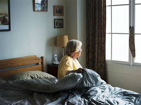 The Surprising Link Between Bedtime And Dementia Seemayo