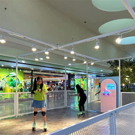 New Pop Up Indoor Skating Rink At SM North Edsa