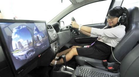 Foto Indonesia International Motor Show Ada Simulator Agya Di Booth