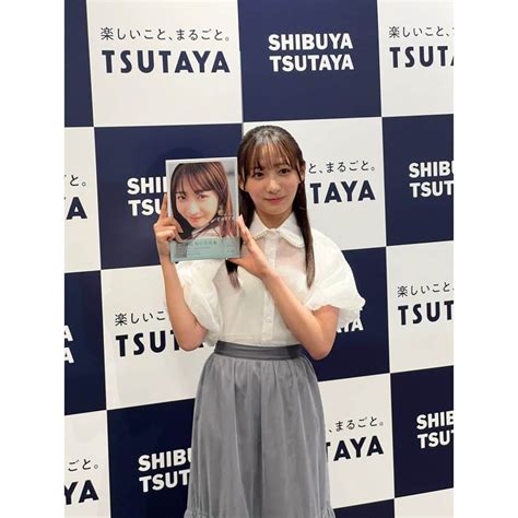 石川翔鈴さんのインスタグラム写真 石川翔鈴instagram「 1st写真集 Karen 発売記念 サイン本お渡し会