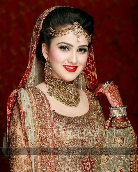 Beautiful Wedding Women Red Bridal Dress Bridal Mehndi Dresses