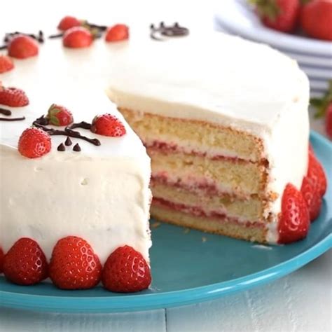 New Video This Cake Is Loaded With Lbs Of Fresh Strawberries