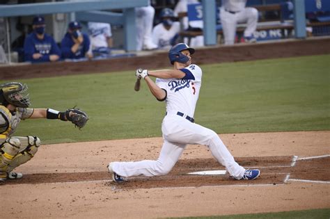 Dodgers News: MLB Insider Says Corey Seager Will Not Be Offered His ...