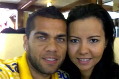 Ex Mulher De Daniel Alves Se Arrepende De Ter Defendido O Jogador