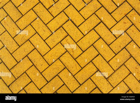 Zig Zag Yellow Brick Pavement Urban Sidewalk Texture Stock Photo Alamy