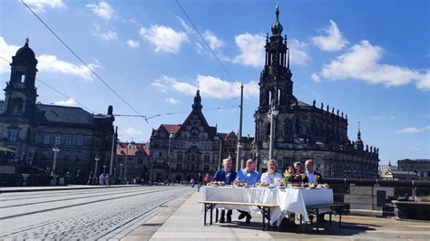 Gastmahl F R Vielfalt Auf Der Augustusbr Cke Radio Dresden