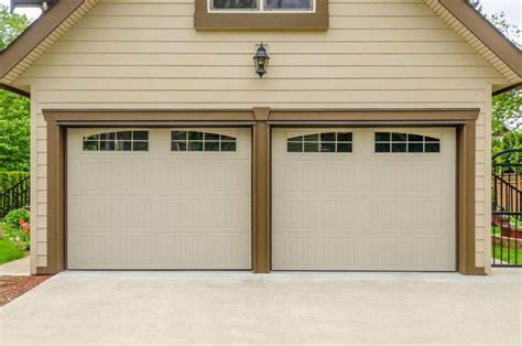 Affordable Garage Door Panel Repair and Replacement - 24 garage door panel repair service In ...