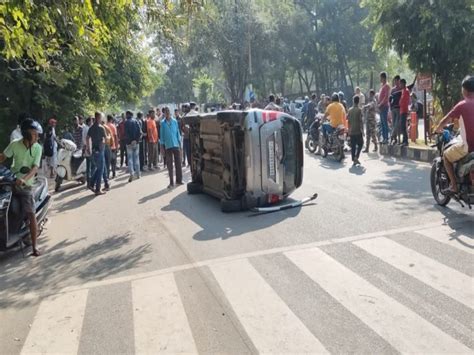 Womans Leg Stuck In Car After Accident Woman Dragged While Trying To Escape मोरहाबादी में