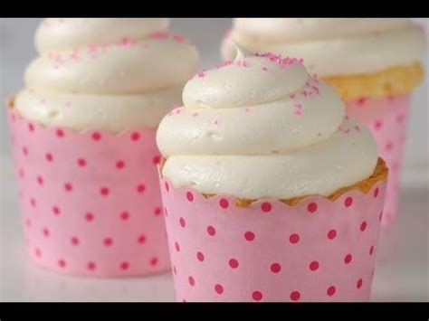 White Cupcakes Recipe Demonstration Joyofbaking Vanilla Cupcake