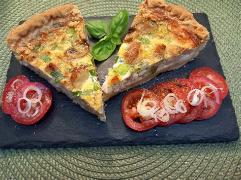 Quiche s kuřecím masem a žampiony fotografie 1 TopRecepty cz