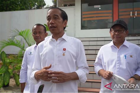 Joko Widodo Suntikan Blt Bbm Untuk Jaga Daya Beli Masyarakat Antara