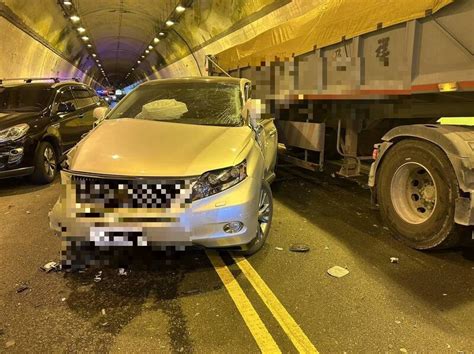 台11線跳浪隧道5車連環撞1人送醫 交通一度中斷 花蓮縣 自由時報電子報