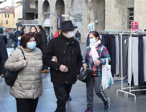 Covid Fontana Stop a mascherine all aperto è l inizio di fine pandemia