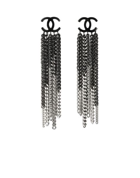 CHANEL Fashion - Earrings | Chanel fashion, Chanel fashion show, Online shop accessories